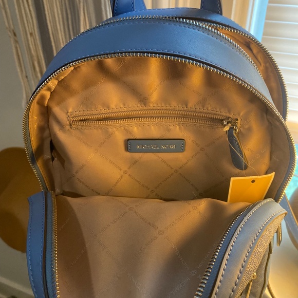 Michael Kors back pack - Picture 2 of 3